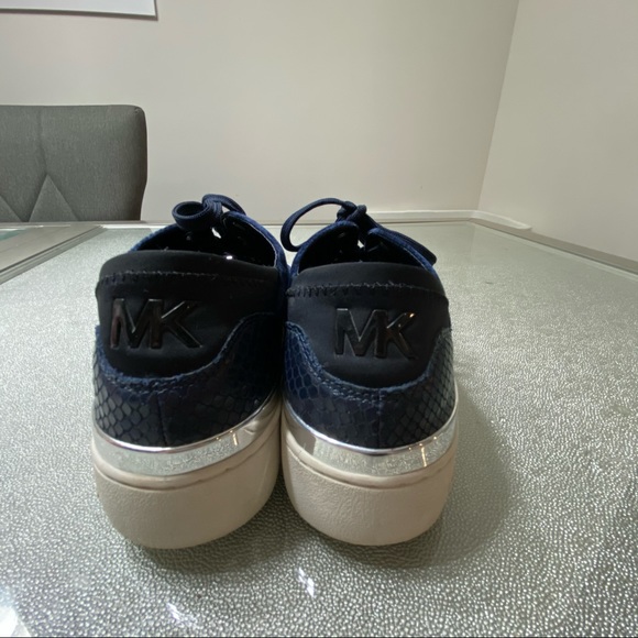 Michael Kors Irving Sneakers - Picture 4 of 14